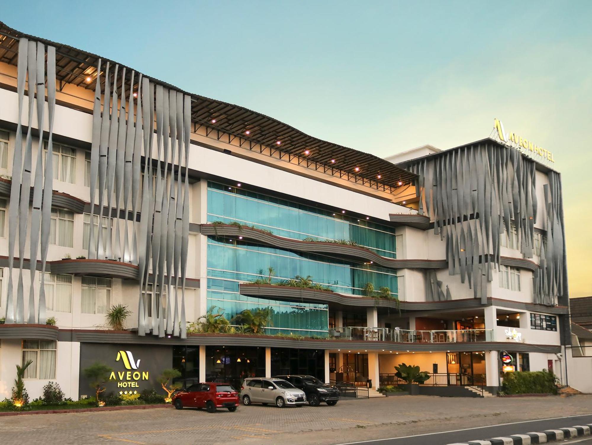 Aveon Hotel Yogyakarta By Daphna Management Exterior photo